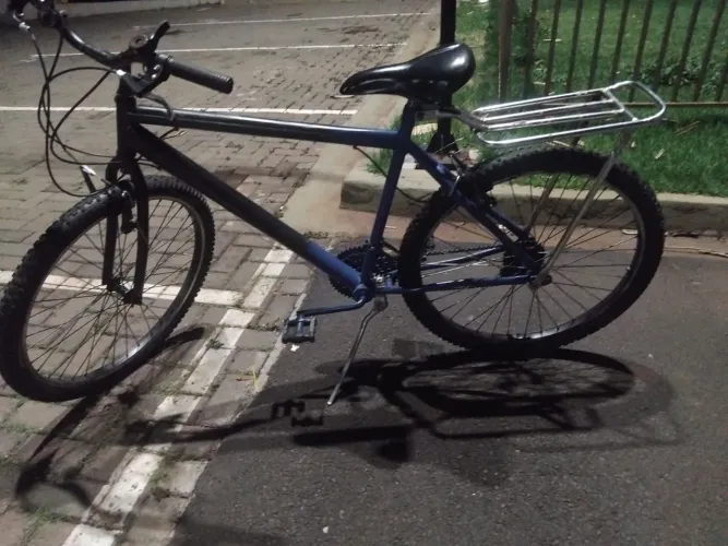 Bicicleta aro 26 Azul e preta