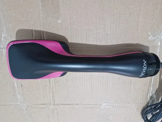 Escova Secadora e Modeladora Revlon Salon Preto