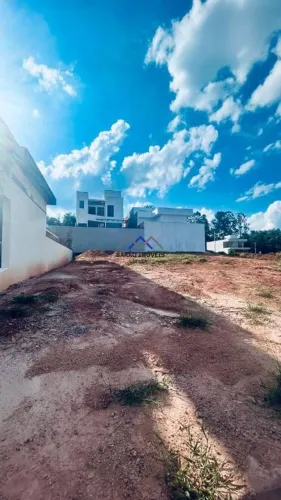 Lote de 250m2 no Resodencial Lago Azul