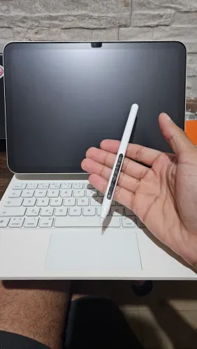 iPad A16 128GB + acessórios