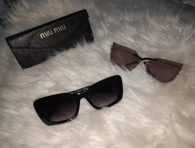 Óculos MIU MIU