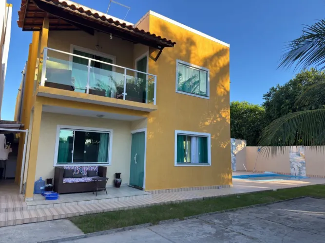 Casa Duplex Linda em Arembepe - Condomínio Fechado com Piscina!