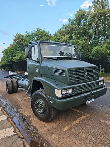 Mercedes MB 1418 4x4 militar ano 2002