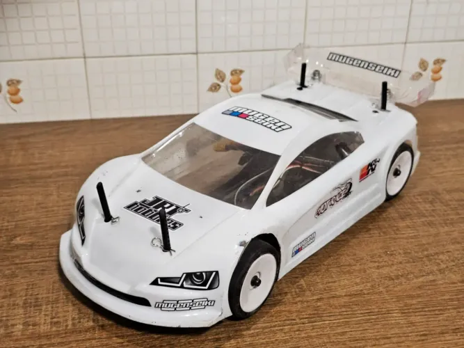 Automodelo Sakura Zero 1/10