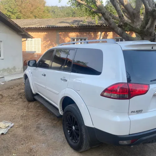 Mitsubishi Pajero HPE 3.2 4X4 T.i. Dies. 5P Aut. 2017