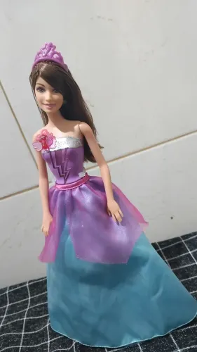 Barbie Power Princess Corrine