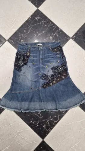 Saia jeans com bordado Sung-il tam G