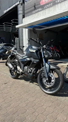 YAMAHA FZ 15 FAZER