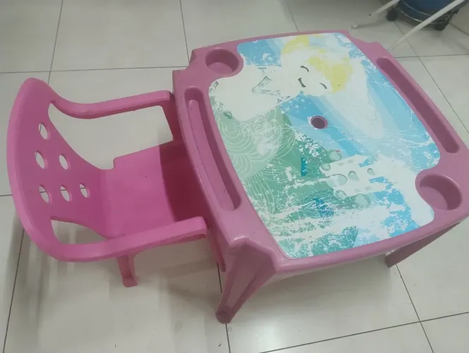Mesa e Cadeira infantil