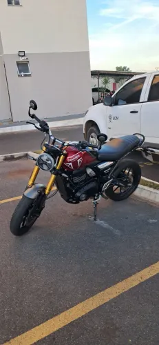 Triumph Speed 400 Scrambler 400