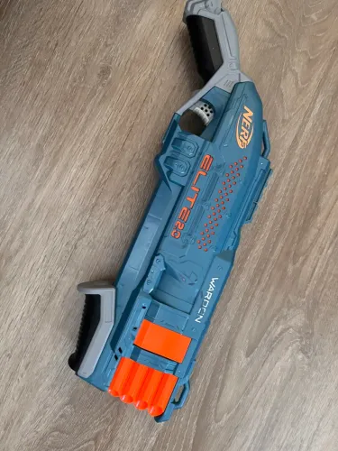Arma Nerf com mira removível 