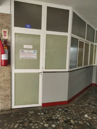 Escritório para aluguel tem 17 metros quadrados em Jardim José Bonifácio - São João de Mer