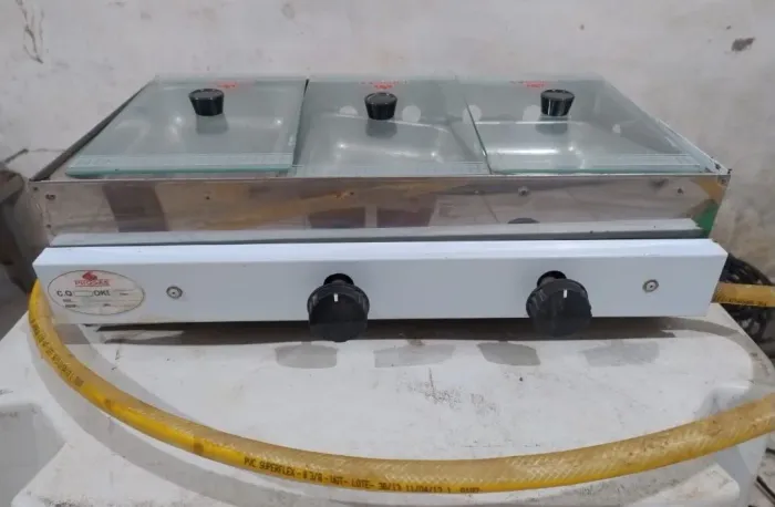 Vendo Chapa para hambúrguer a gás e Molheira 3 cubas a gás progas com visor de vidro