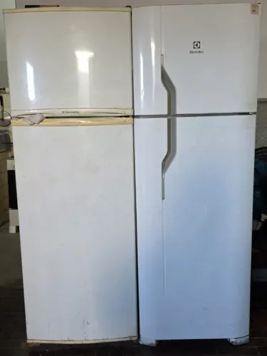 Vendo duas geladeiras juntas marca Electrolux duplex