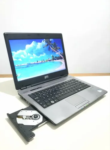 Notebook Semp Toshiba dvd 14 pol