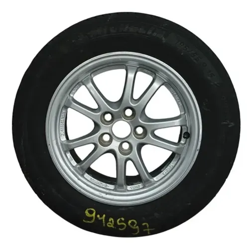 Roda Boa Pneu Bom Toyota Prius Hybrid 1.8 2018 195 65 R15