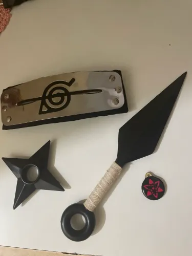 Kit Bandana, Kunai, e Shuriken + pingente do Sasuke Uchiha