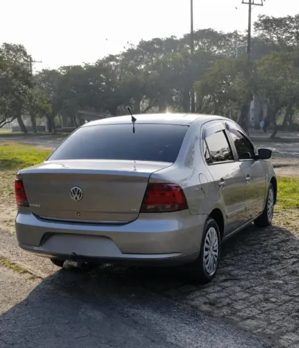 Volkswagen Voyage Trend 1.6 MI Total Flex 8V 4P 2011