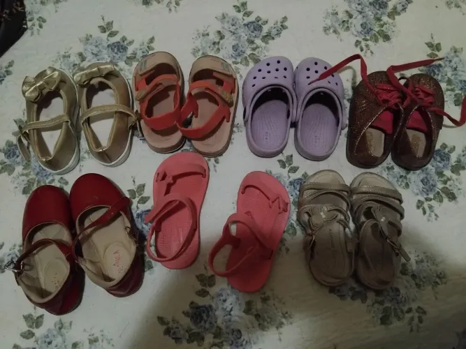 SAPATOS DE CRIANÇAS (MENINA)