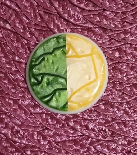Vendo botão de Futebol de Mesa. Tamanho 4,5cm.