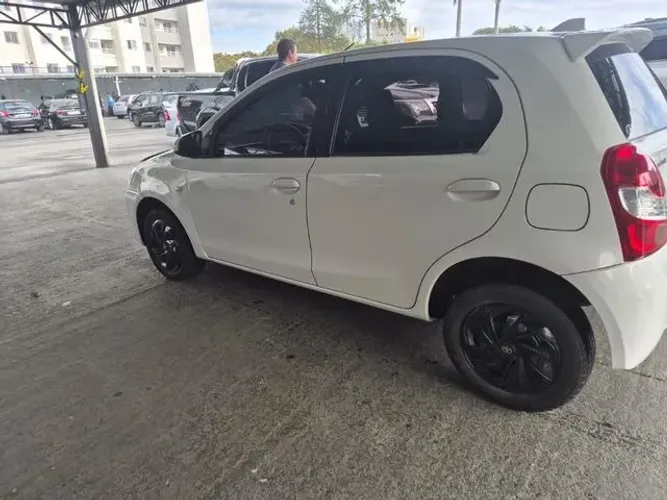 Toyota Etios XS 1.5 Flex 16V 5P Mec. 2014
