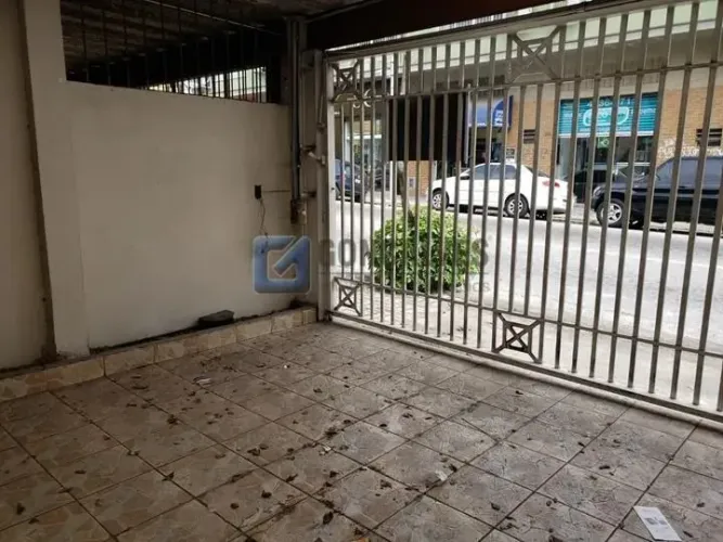 Sobrado à venda no Centro de Santo André 2 dormitórios, 1 suíte, 1 vaga, 197 m²