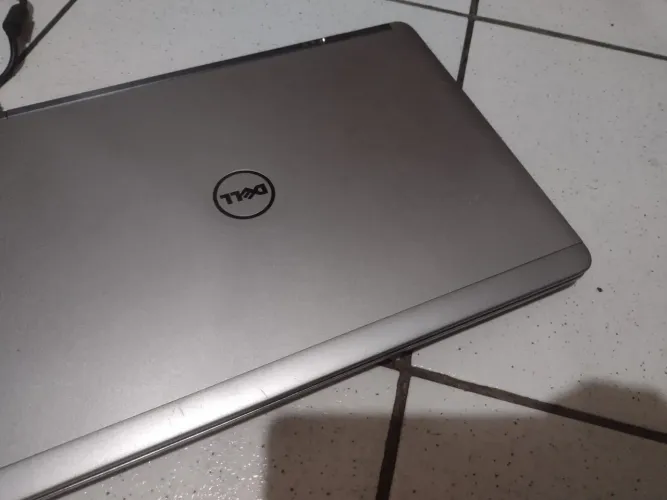 Notebook Core i7  DELL  -  Muito rápido - Tela 14" Ssd 256gb 