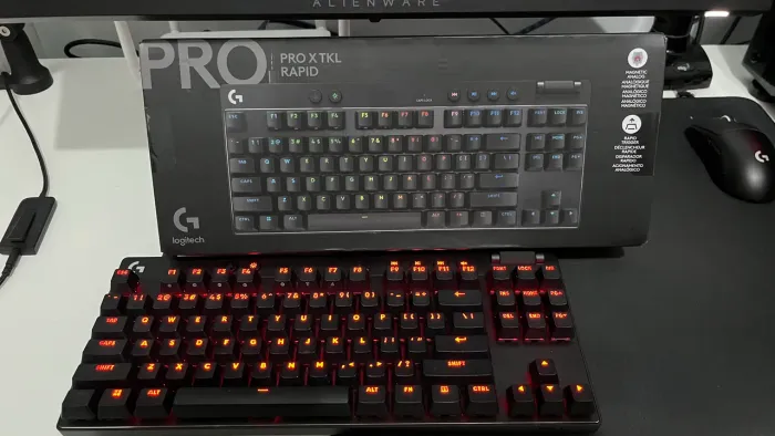 Teclado Logitech Pro X TKL Rapid (obs)