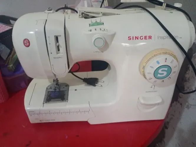 Máquina de costura Singer inspiration