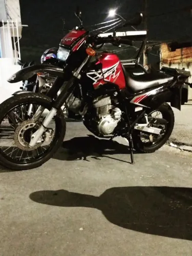 Yamaha XT600E em ótimo estado de conservação.