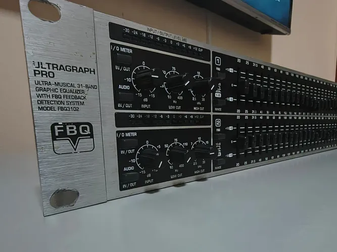 Equalizador beringer FBQ3102