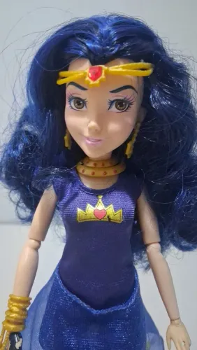 Boneca Evie Descendants articulada