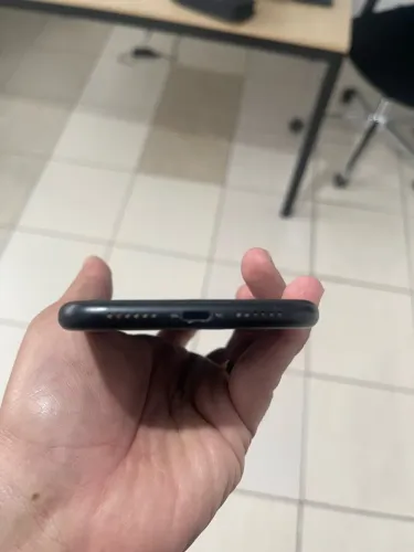 iPhone XR 128 GB - Preto