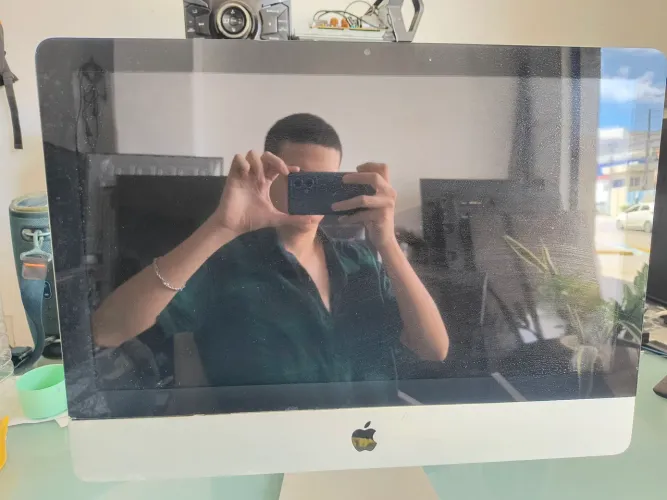 iMac A1311com defeito, para retirada de peças ou reparo