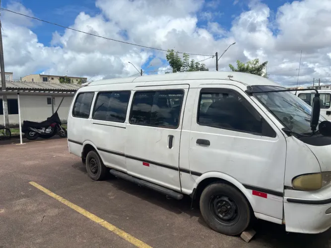 Kia Motors Besta GS Grand 3.0 8V 16L Diesel 2001