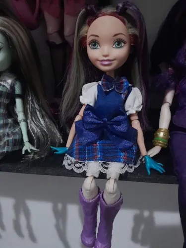 Boneca ever after righ Madeline hatter da mattel custumizada 