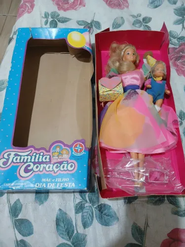 Boneca Barbie Estrela Mãe Família Coração Nunca Brincada