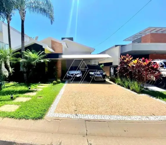 Casa Mobiliada de Alto Padrão para Locação no Condomínio Garden Park