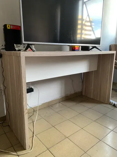Mesa para Tv ou estudo