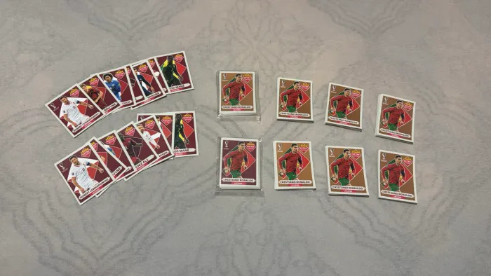 Figurinhas Legends 2022