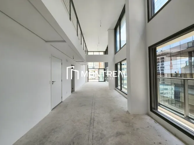 APARTAMENTO COBERTURA TRIPLEX À VENDA NO JARDINS, 3 SUÍTES. 3 VAGAS DE GARAGEM.