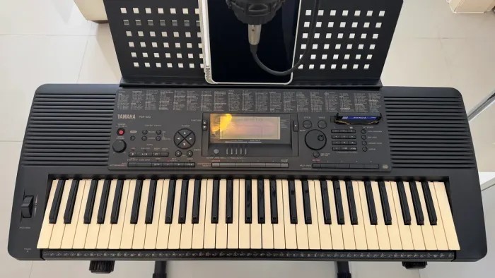 Teclado Yamaha PSR-520 (Ótimo Controlador MIDI p/ PC e Produção)