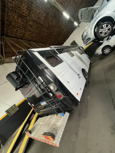 Vendo ou troco Motorhome motor euro 3 em perfeito estado totalmente revisado