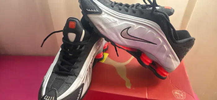 Tênis Nike Shox r4 original /Camisa Nike Total 90