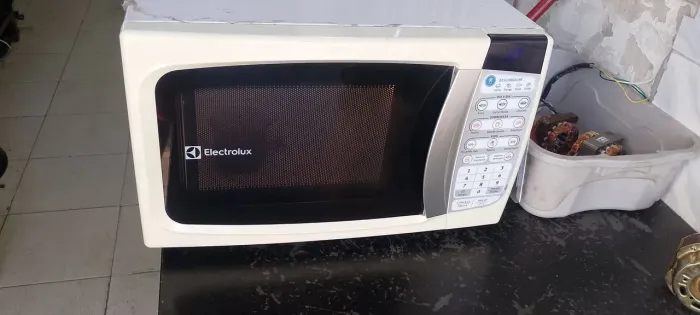 Microondas 20L