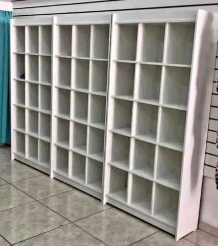 Prateleira colmeia cada peça 379,00