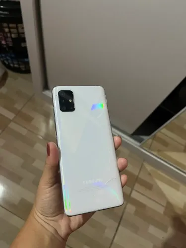 Samsung Galaxy A51 128 GB.