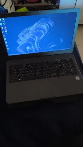 Notebook Samsung Core I3 7 Gen 8ram
