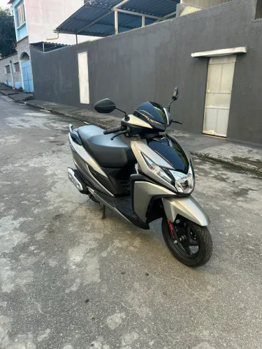 Vendo Honda elite muito nova km baixo 5.000 rodado