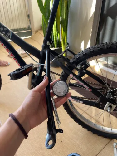 ? Bicicleta Aro 20 Nina Houston - Linda e Conservada, na cor preto com rosa (PT fosca)